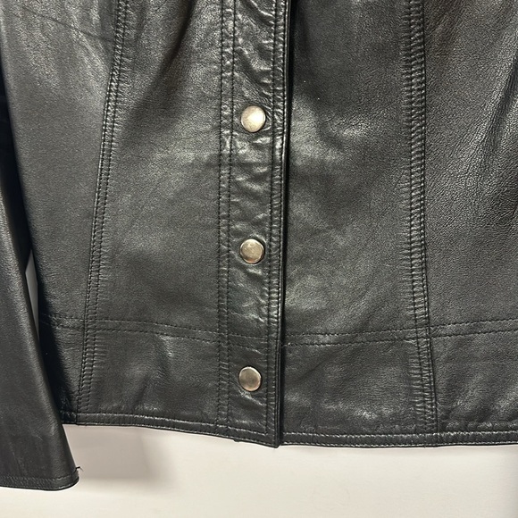 Beautifully Detailed Black Style & Co Genuine  Leather  Jacket, snap closures, S - Picture 5 of 9
